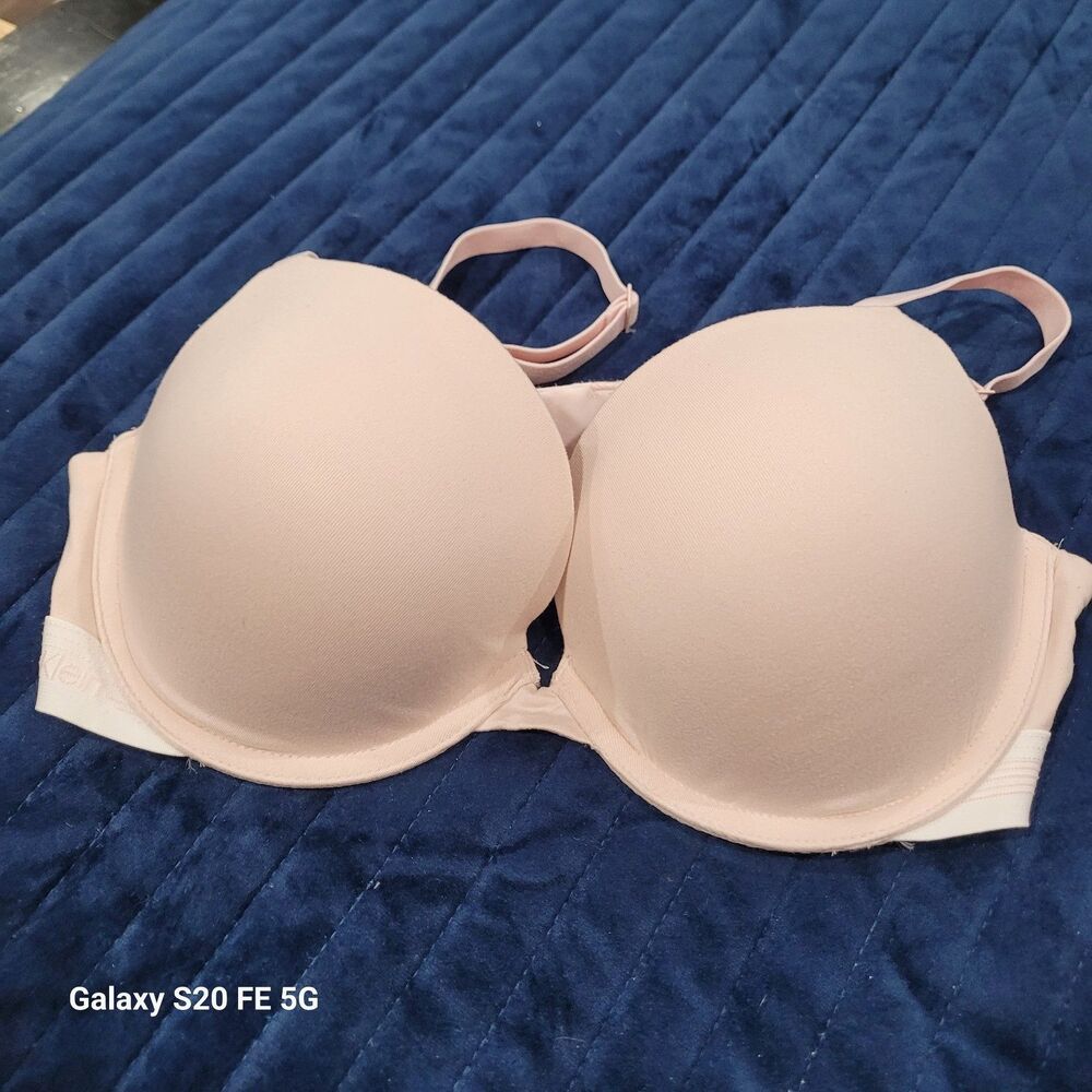 Calvin Klein Light Pink Push Up Bra Size 36C B28